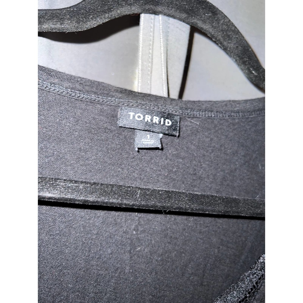 Torrid Top Size 1 - Picture 2 of 3
